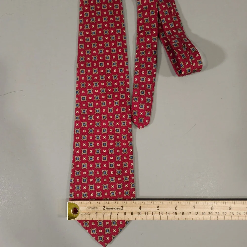 Brooks Brothers Tie Mens OS Red Geometric Silk Cotton Medallion Made in USA